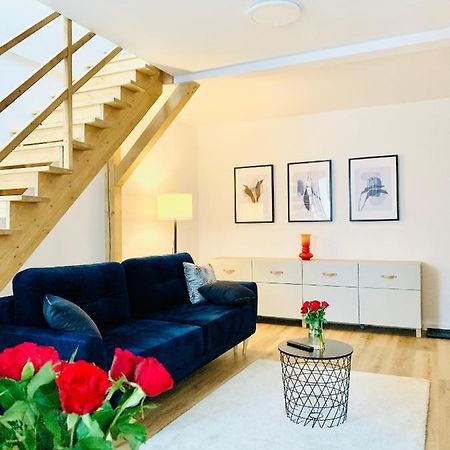 Apartament W Samym Sercu Miasta Z Darmowym Parkingiem Pod Zlotym Lwem -Hotel VI 쿠드즈코 외부 사진