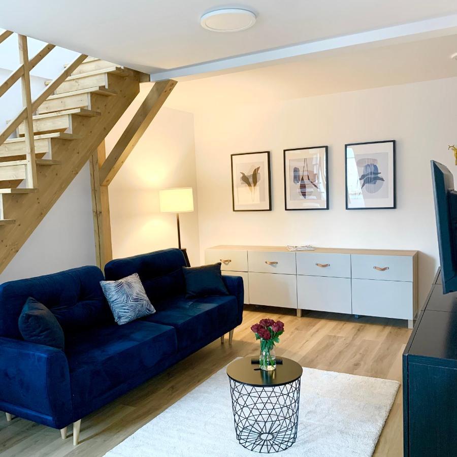 Apartament W Samym Sercu Miasta Z Darmowym Parkingiem Pod Zlotym Lwem -Hotel VI 쿠드즈코 외부 사진