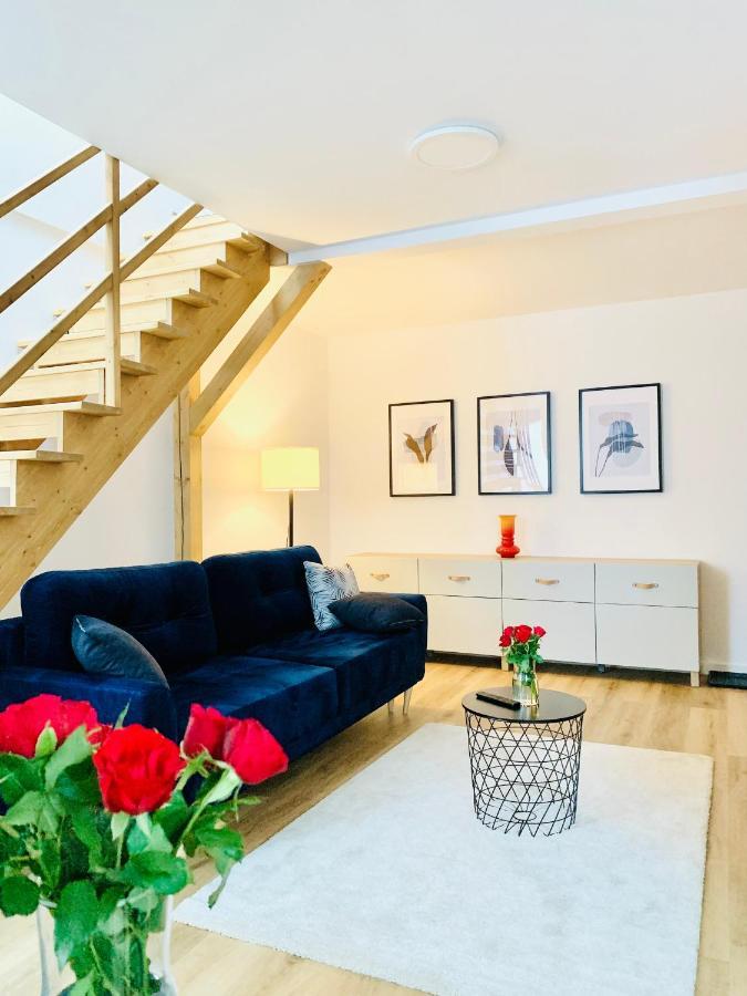 Apartament W Samym Sercu Miasta Z Darmowym Parkingiem Pod Zlotym Lwem -Hotel VI 쿠드즈코 외부 사진